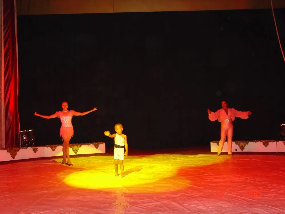 Brasil chantel remi perch cirque le voyageuse 2005 1000x750